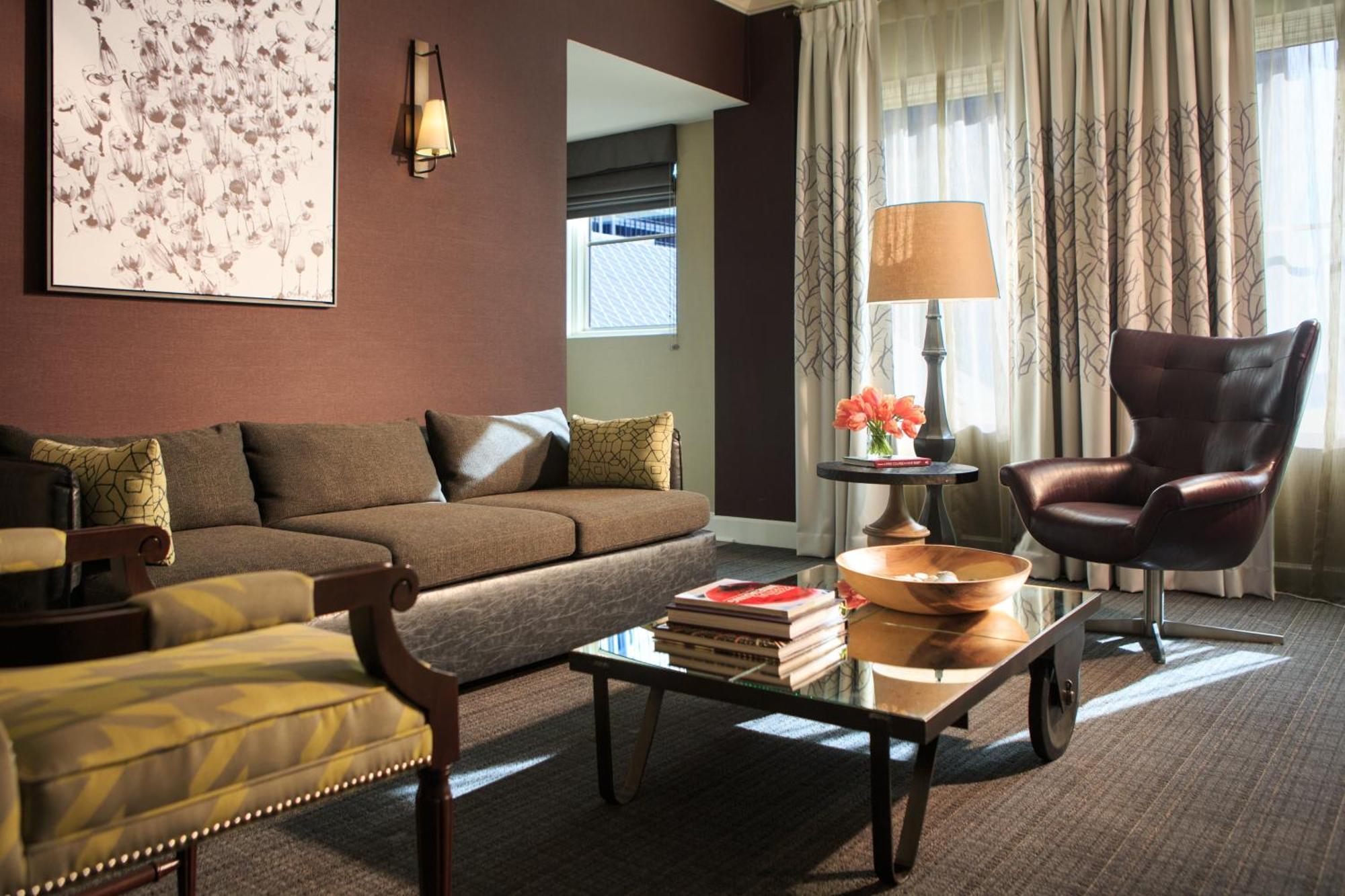 Luxury Suite