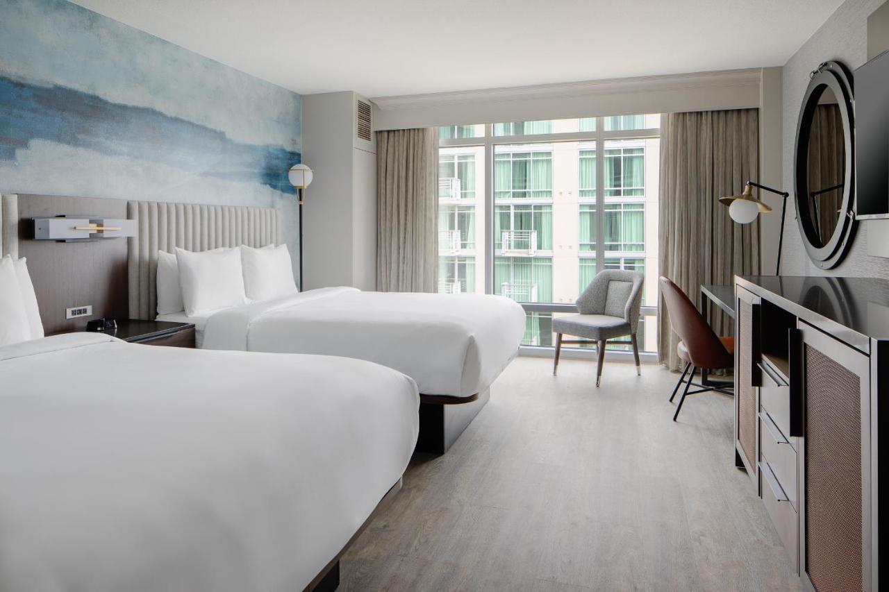 Queen Room with Two Queen Beds and Tub - Mobility Accessible