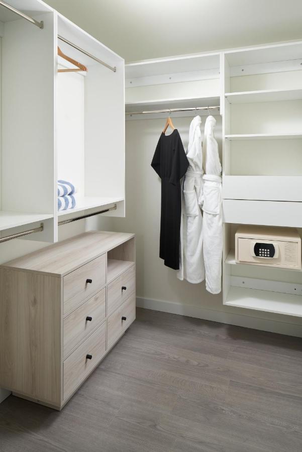 Deluxe Two Bedroom Suite