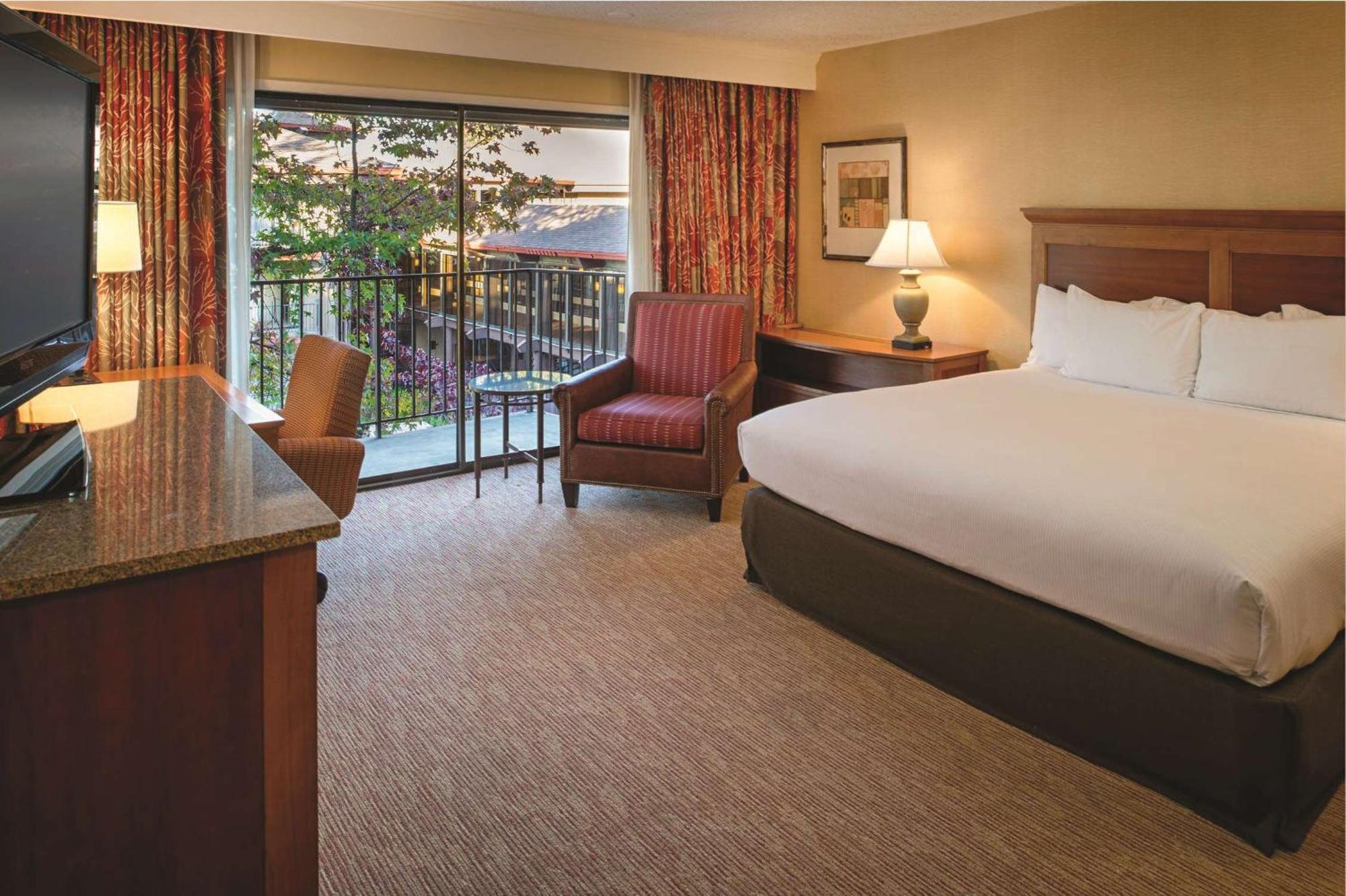 King Room with Balcony,1552283665:JPEG