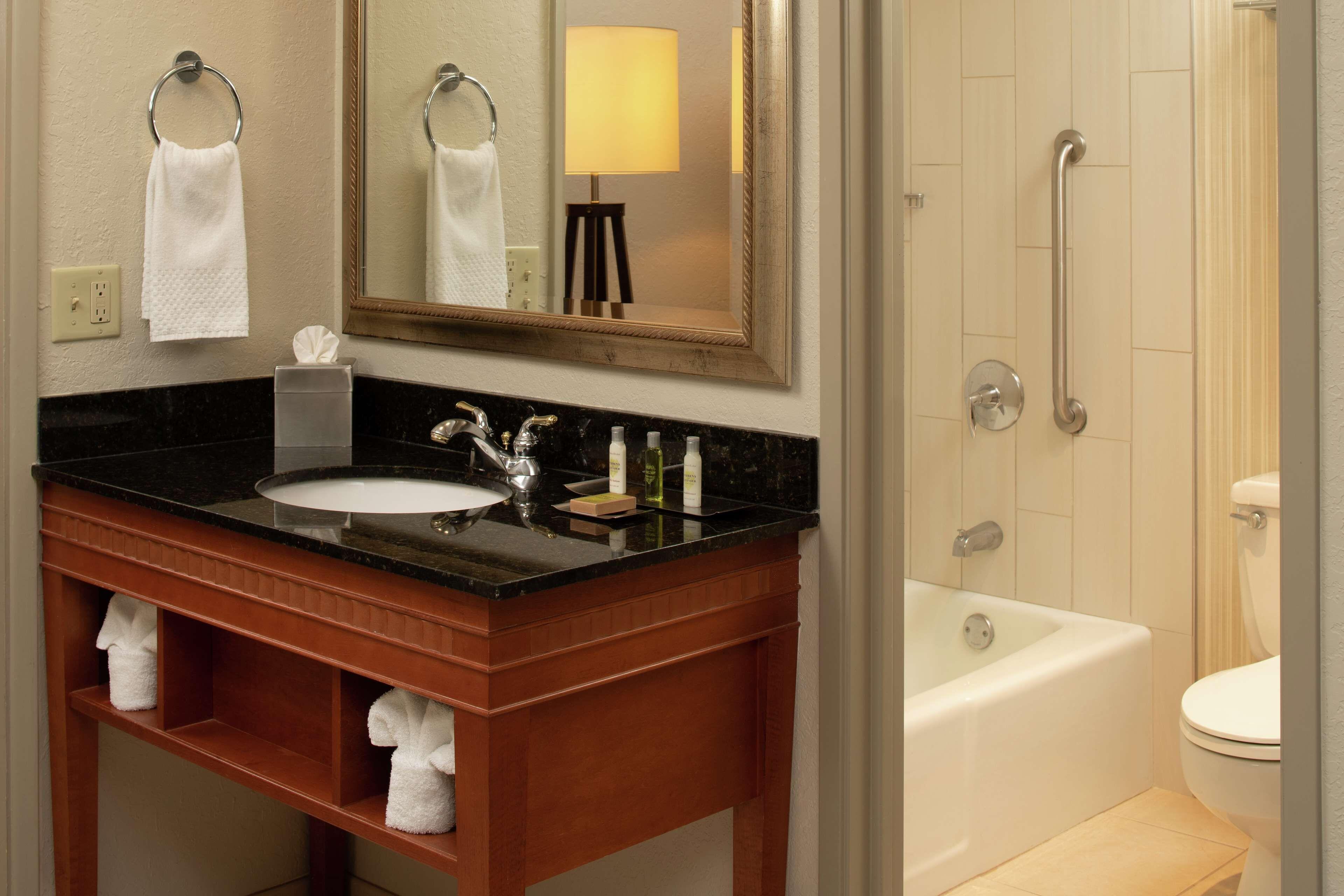 Two-Room Double Suite - Non-Smoking,1551372031:JPEG