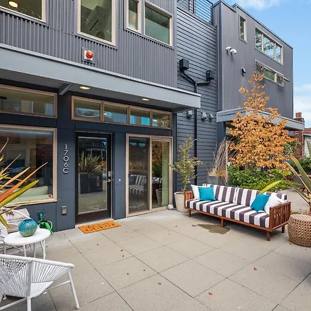 Alki Beach Escape Romantic Waterfront Getaway For 2-3