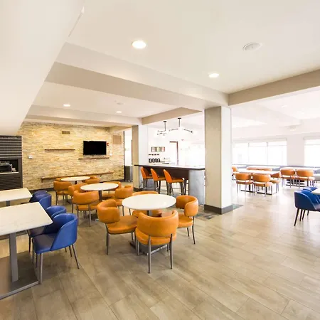 Hampton Inn & Suites Seattle-Downtown-3