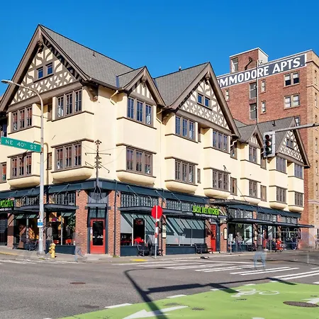 College Inn Hotel-2
